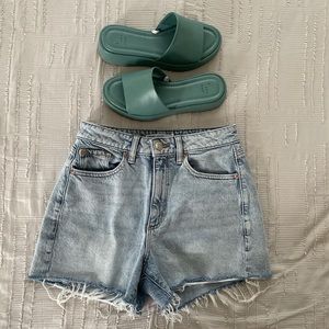 Denim Light-wash Shorts